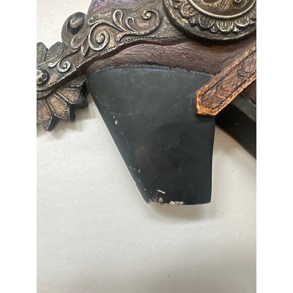 Vintage Style Cowgirl Boot with Spur Rustic Boho Multicolor Wall Decor - Picture 3 of 7